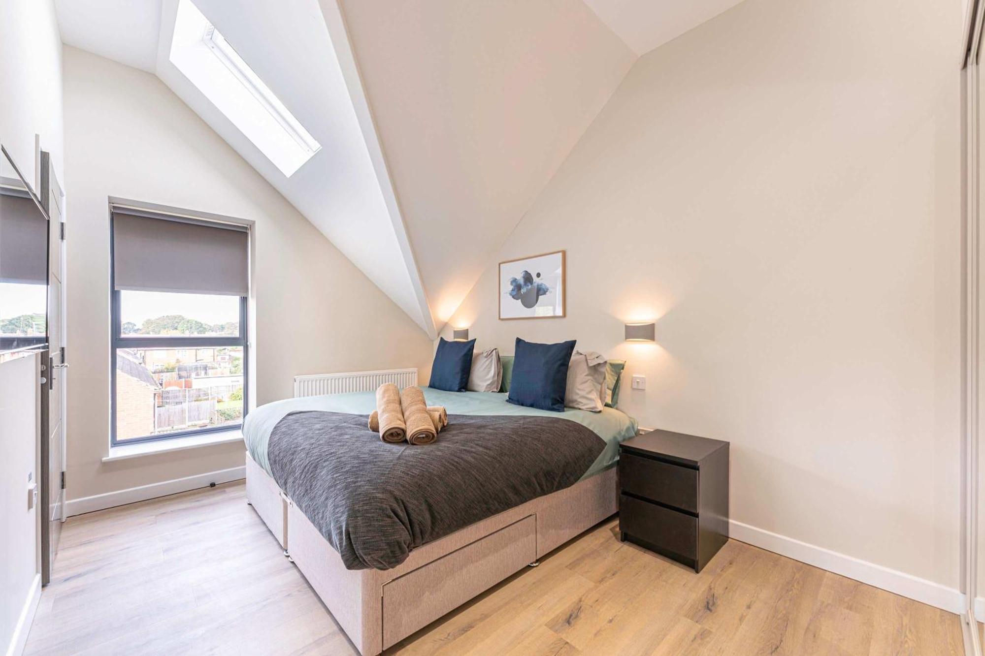 Apartment Stylish 2 Bedroom In